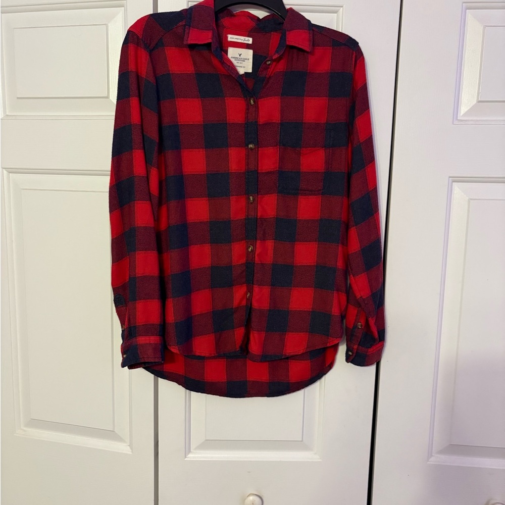 American Eagle Outfitters Red and Navy Plaid Shirt